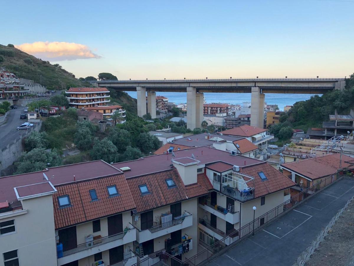 Casa Vacanze, A Due Passi Da Taormina Apartment Letojanni Luaran gambar